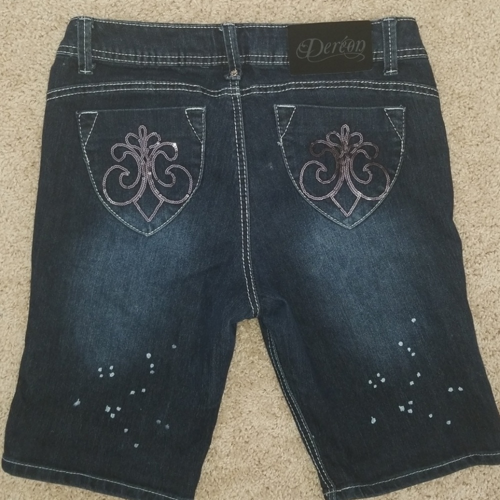 Very Nice Dereon Blue Jeans Shorts Size 11/12 - Picture 3 of 4